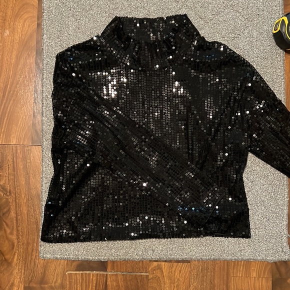 H&M sequin top - Picture 3 of 7